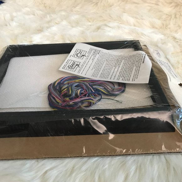 Friends counted cross stitch kit with frame New - Picture 4 of 6